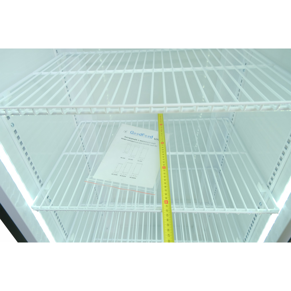Шафа холодильна для напоїв GoodFood BC360NBW2LED чорна-біла 