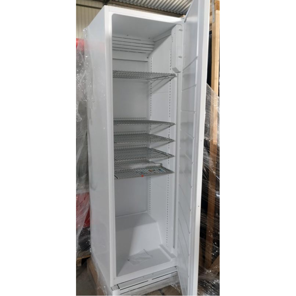 Шафа холодильна CC48DM-P600FD Snaige